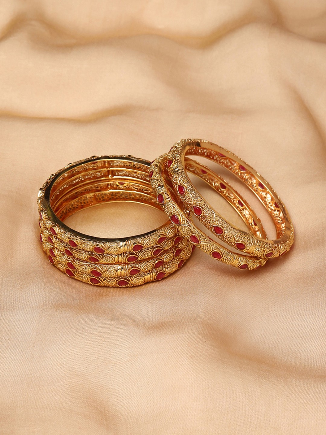 

Voylla Women Set Of 6 Gold-Toned & Red Brass Gold-Plated Bangle-Style Bracelet