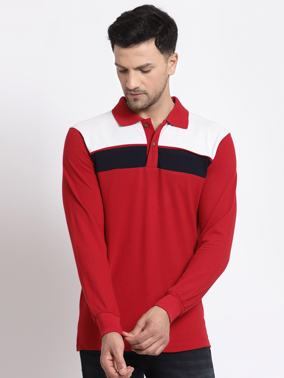 

Kalt Men Red & White Polo Collar T-shirt