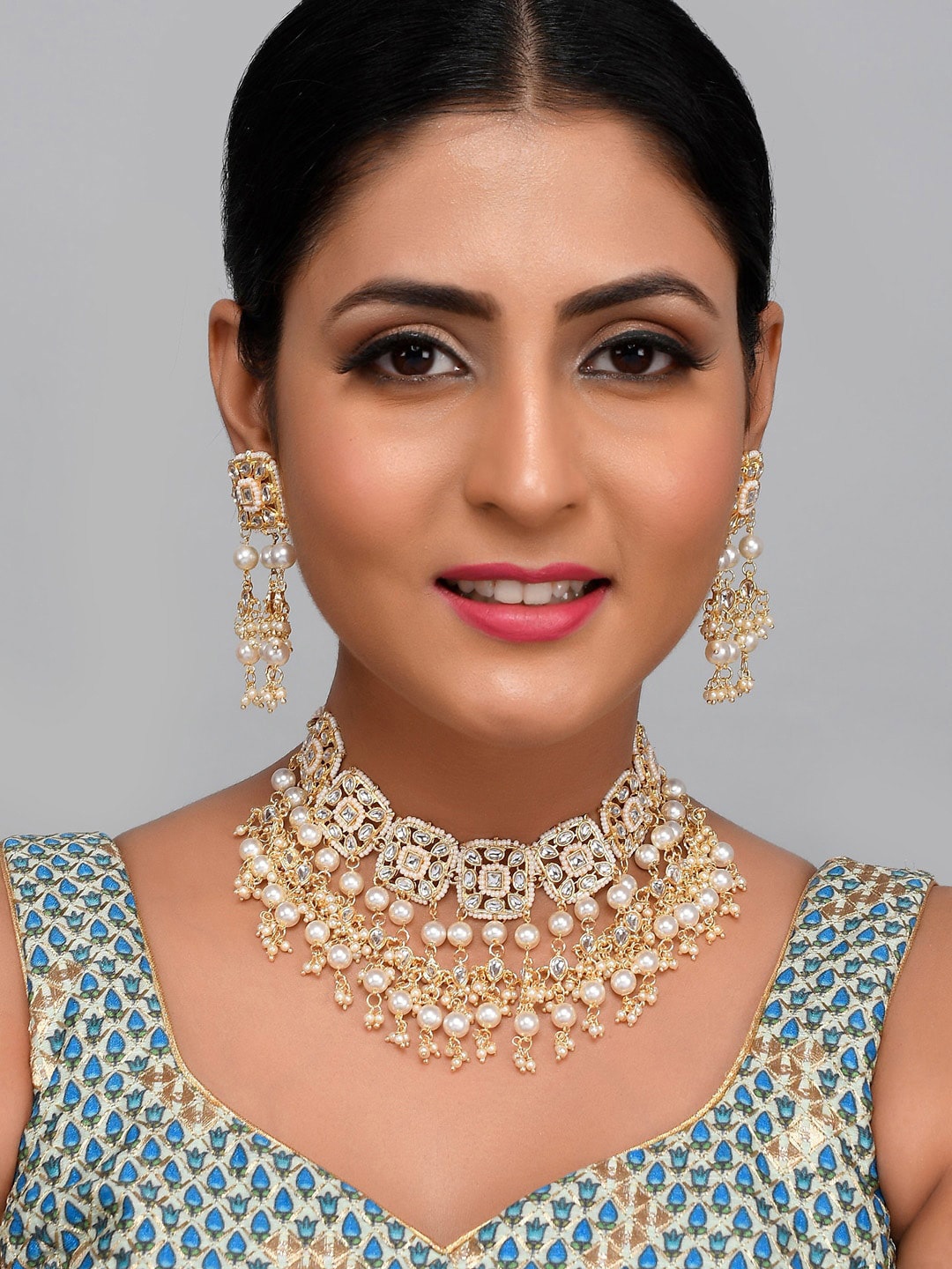 

AQUASTREET JEWELS White Kundan Tassel Necklace Set With Big Pearl Drops, Gold