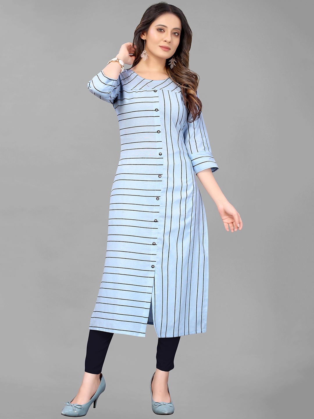 

GUNVANTI FAB Women Blue Striped Panelled Kurta with Trousers