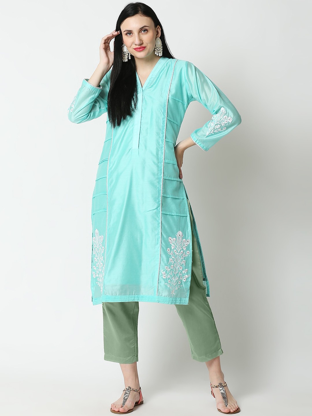 

Aanyor Women Turquoise Blue Geometric Flared Sleeves Thread Work Quirky Chanderi Silk Kurta