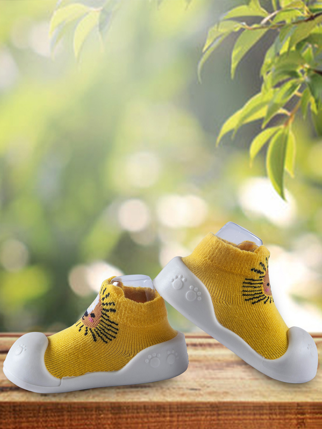 

Baby Moo Unisex Kids Yellow Colourblocked Sneakers