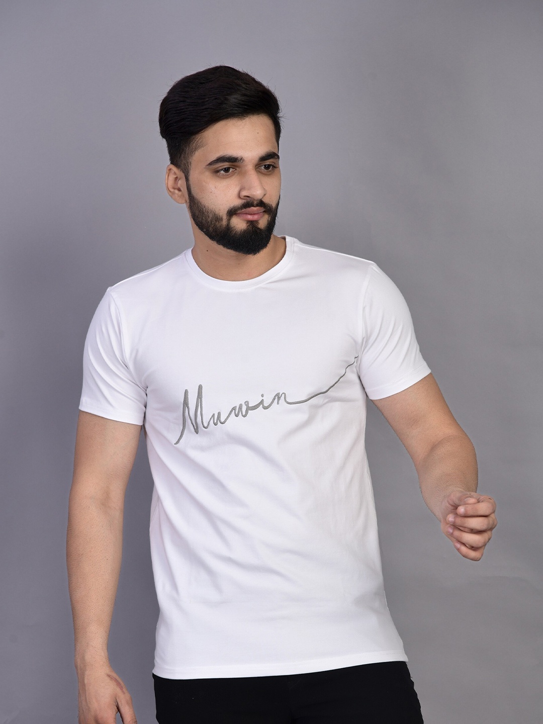 

MUWIN Men White Organic Cotton Applique T-shirt