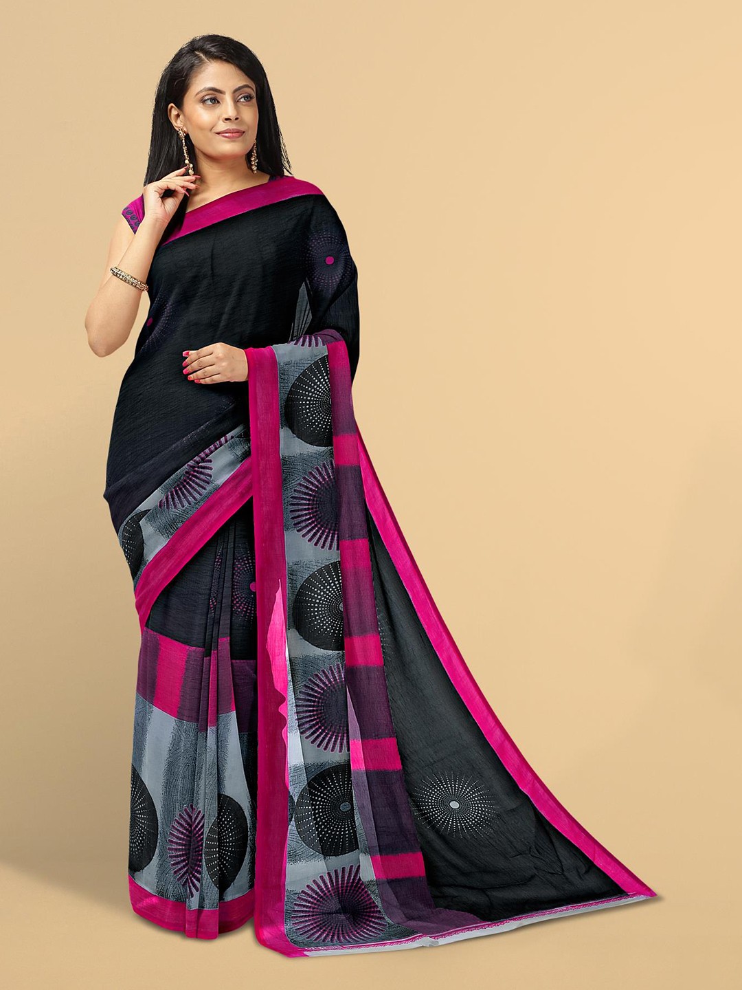 

Kalamandir Black & Pink Ethnic Motifs Saree