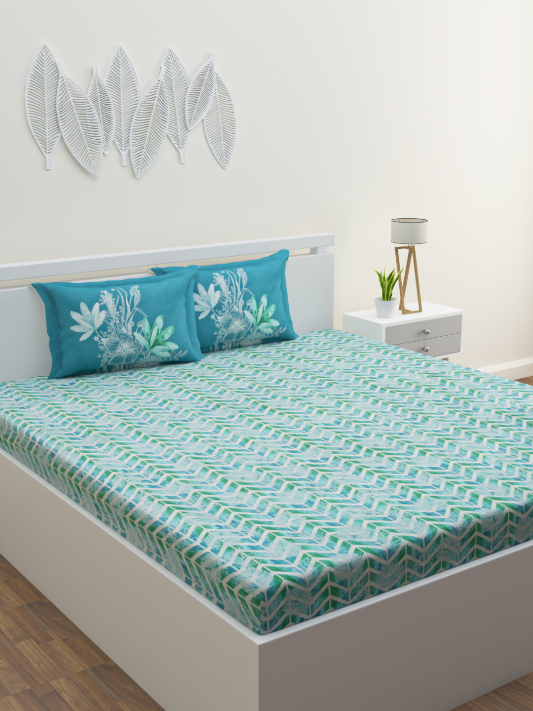 

ROMEE Turquoise Blue & White 160 TC King Geometric Cotton Bedsheet with 2 Pillow Covers