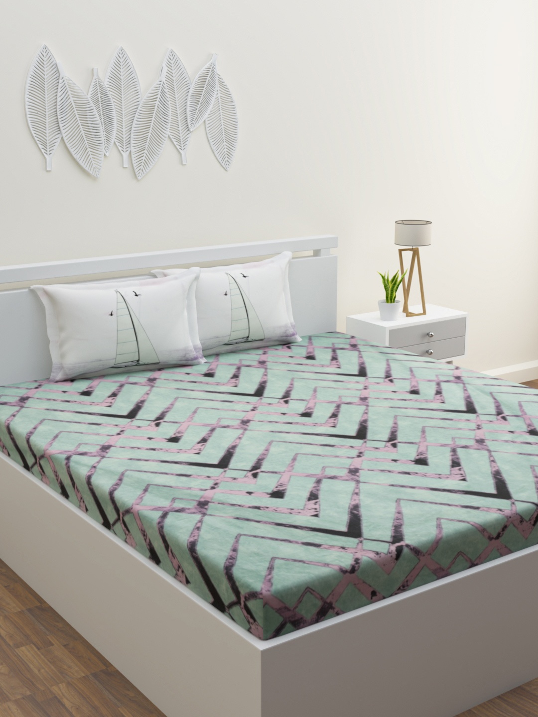 

ROMEE Blue & Pink 160 TC King Geometric Cotton Bedsheet with 2 Pillow Covers
