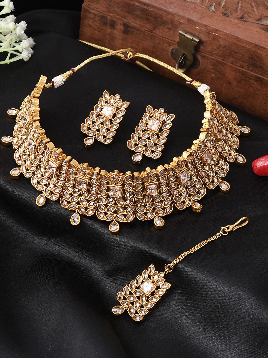 

AQUASTREET Women Gold Plated & Pink Reverse AD Choker Necklace with Maangtika