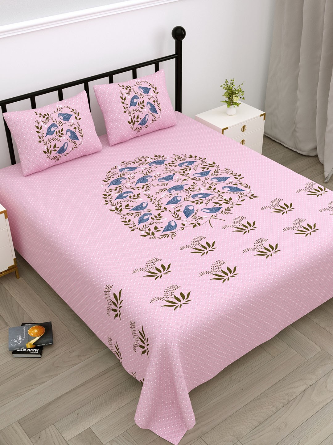 

Aura Unisex Blue Bedsheets, Pink