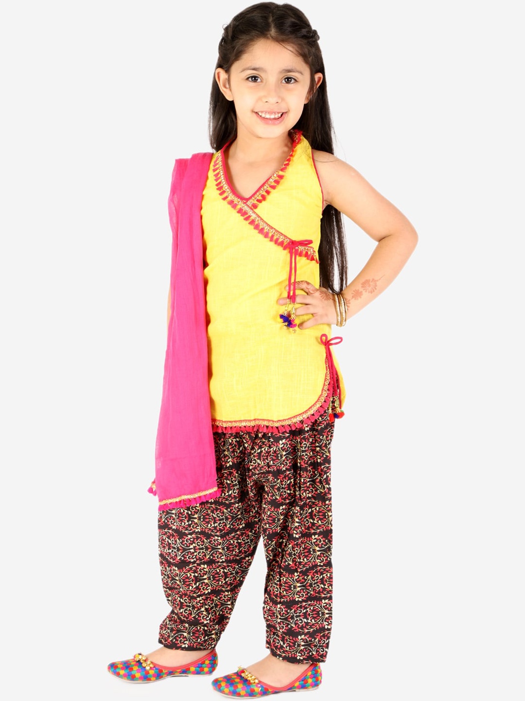 

KID1 Girls Yellow Panelled Pure Cotton Kurti with Salwar & With Dupatta