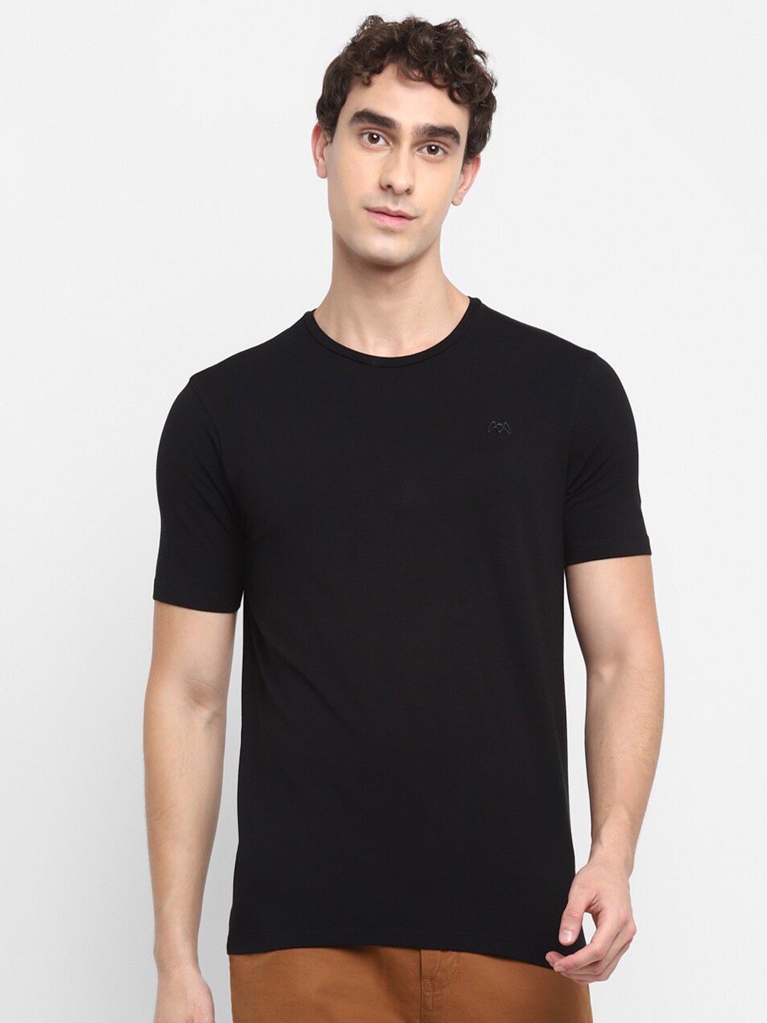 

MUWIN Men Black T-shirt
