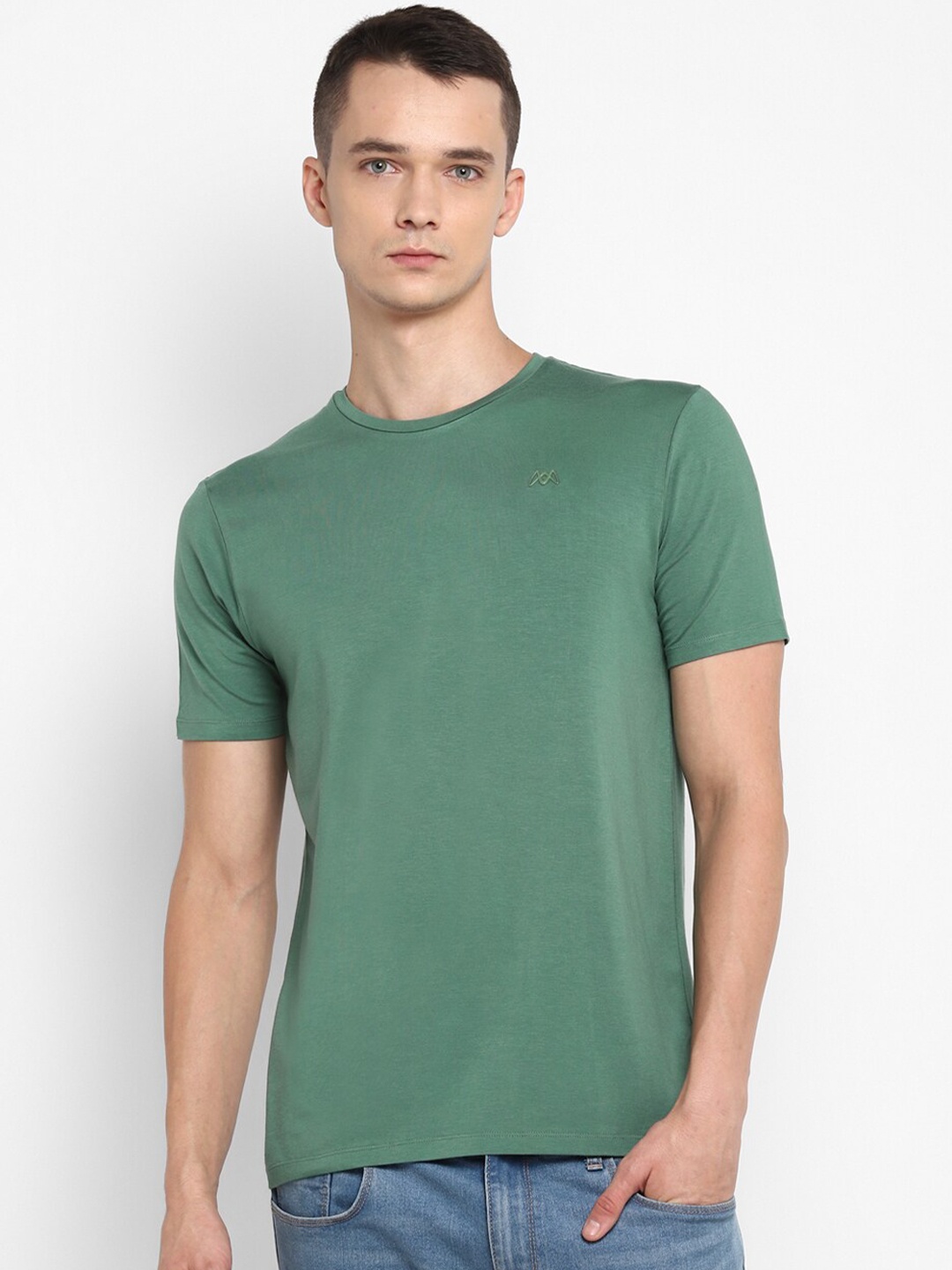 

MUWIN Men Green Brand Logo T-shirt