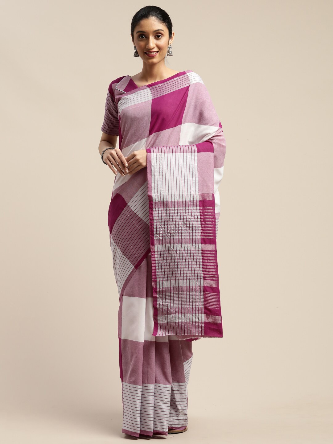 

SHAVYA Burgundy & Grey Checked Saree