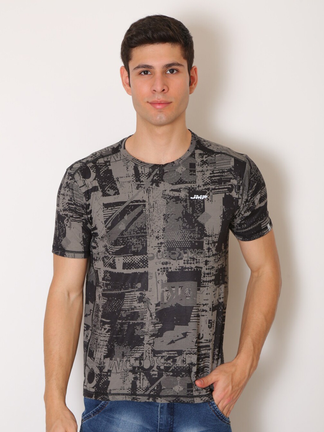 

JMP Men Black Printed Slim Fit T-shirt