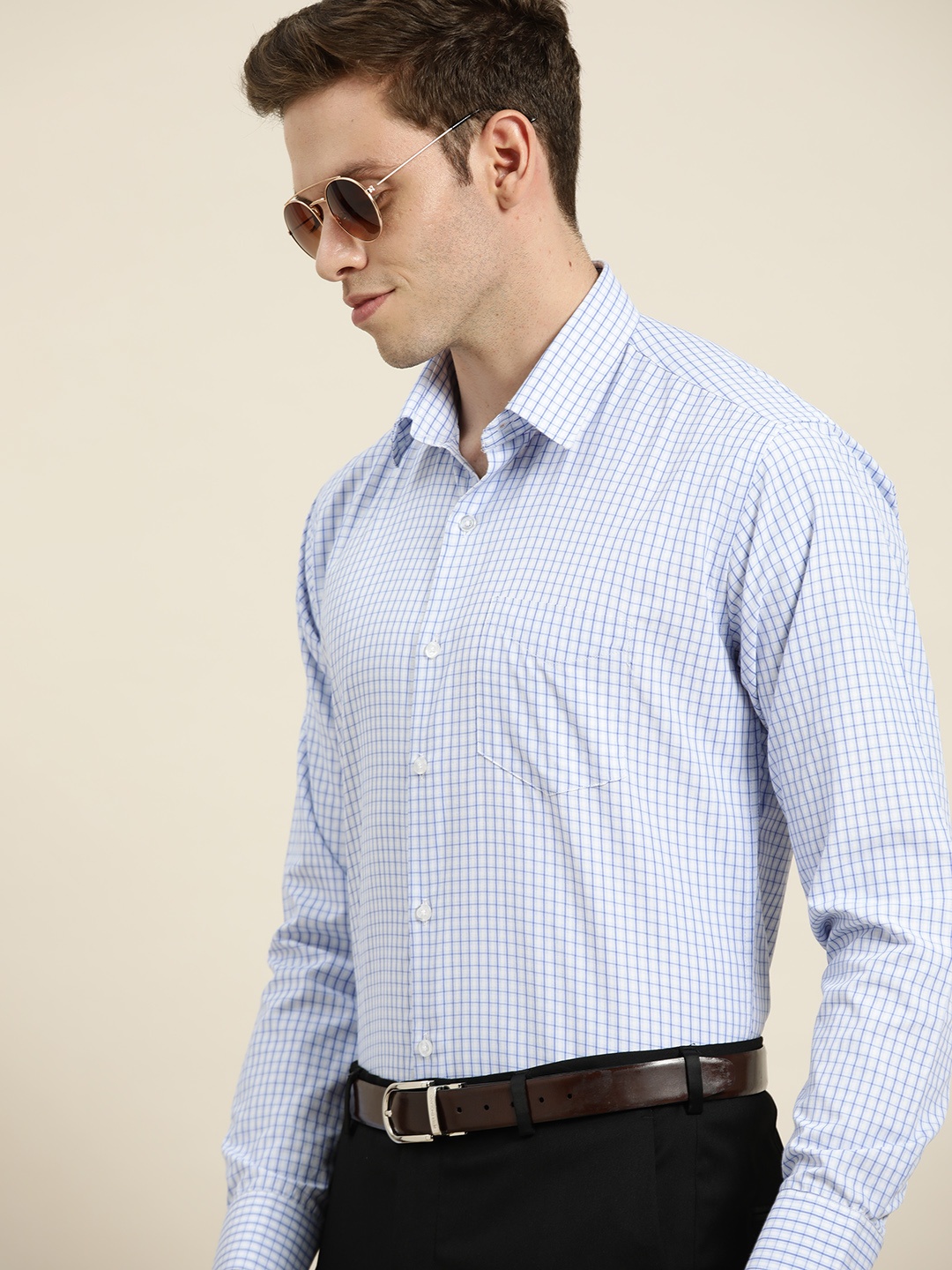

Hancock Men White & Blue Checked Slim Fit Formal Shirt