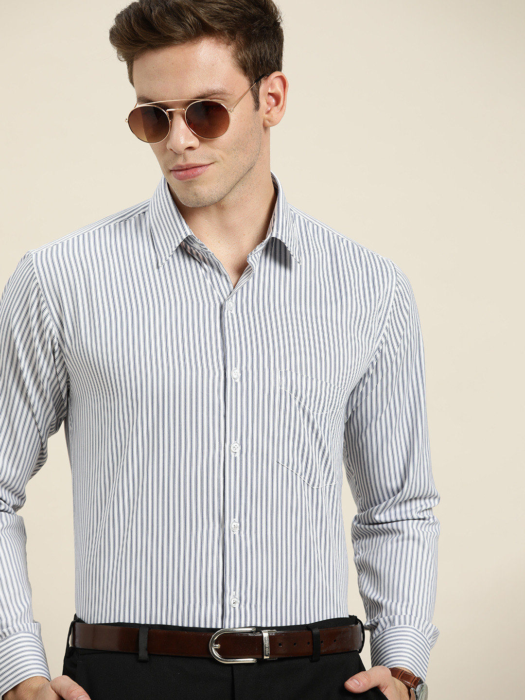 

Hancock Men White & Navy Blue Striped Slim Fit Formal Shirt