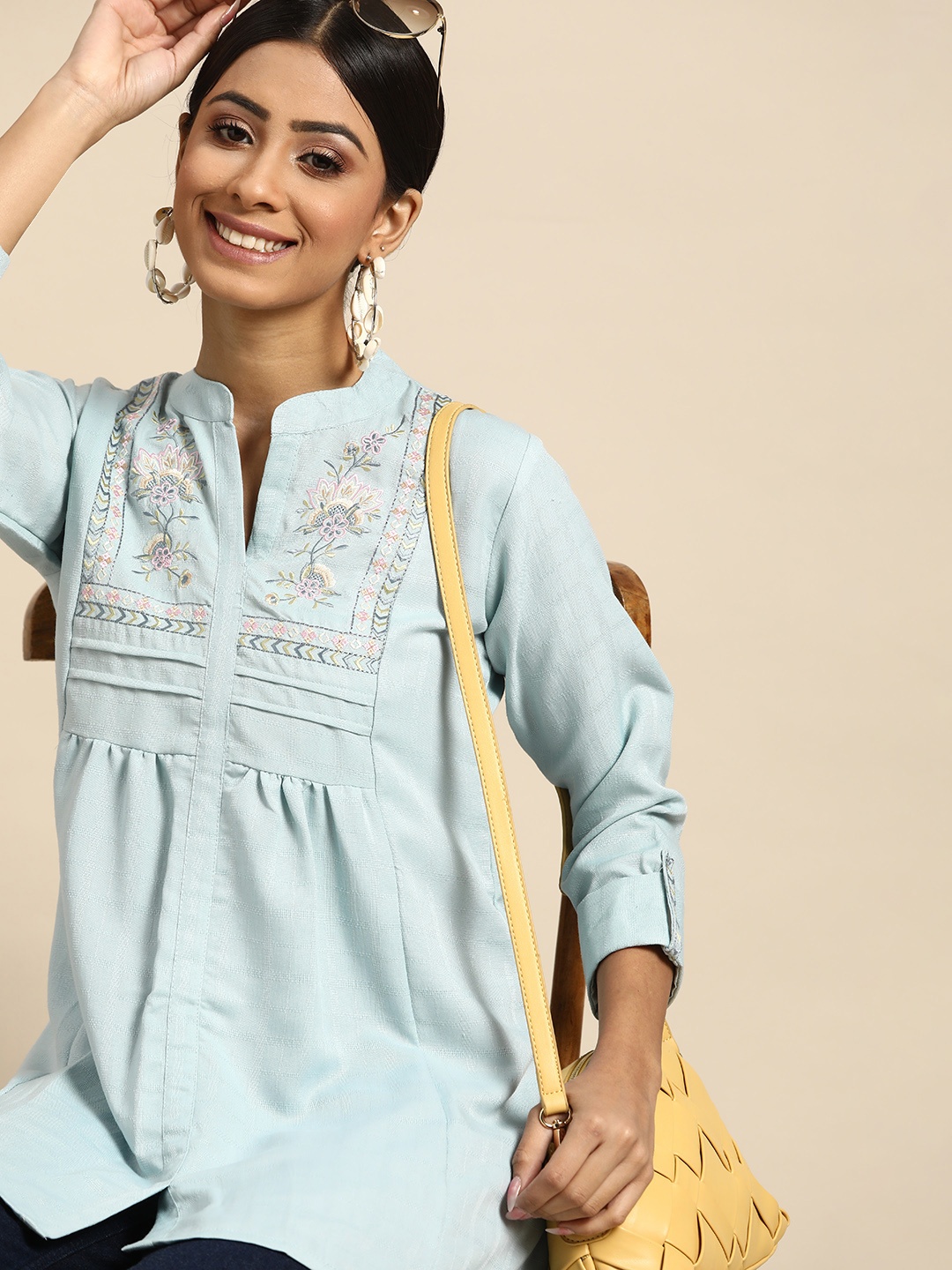 

Sangria Women Blue & Pink Floral Embroidered Mandarin Collar Roll-Up Sleeves Top