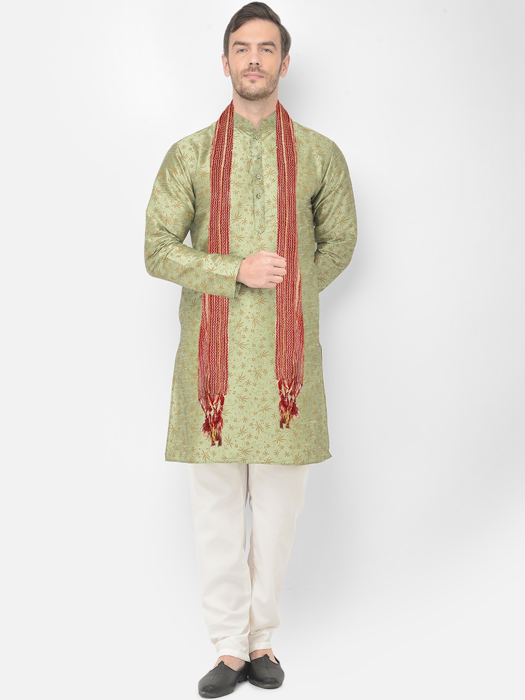 

SG LEMAN Men Sea Green Printed Raw Silk Kurta with Churidar & With Dupatta