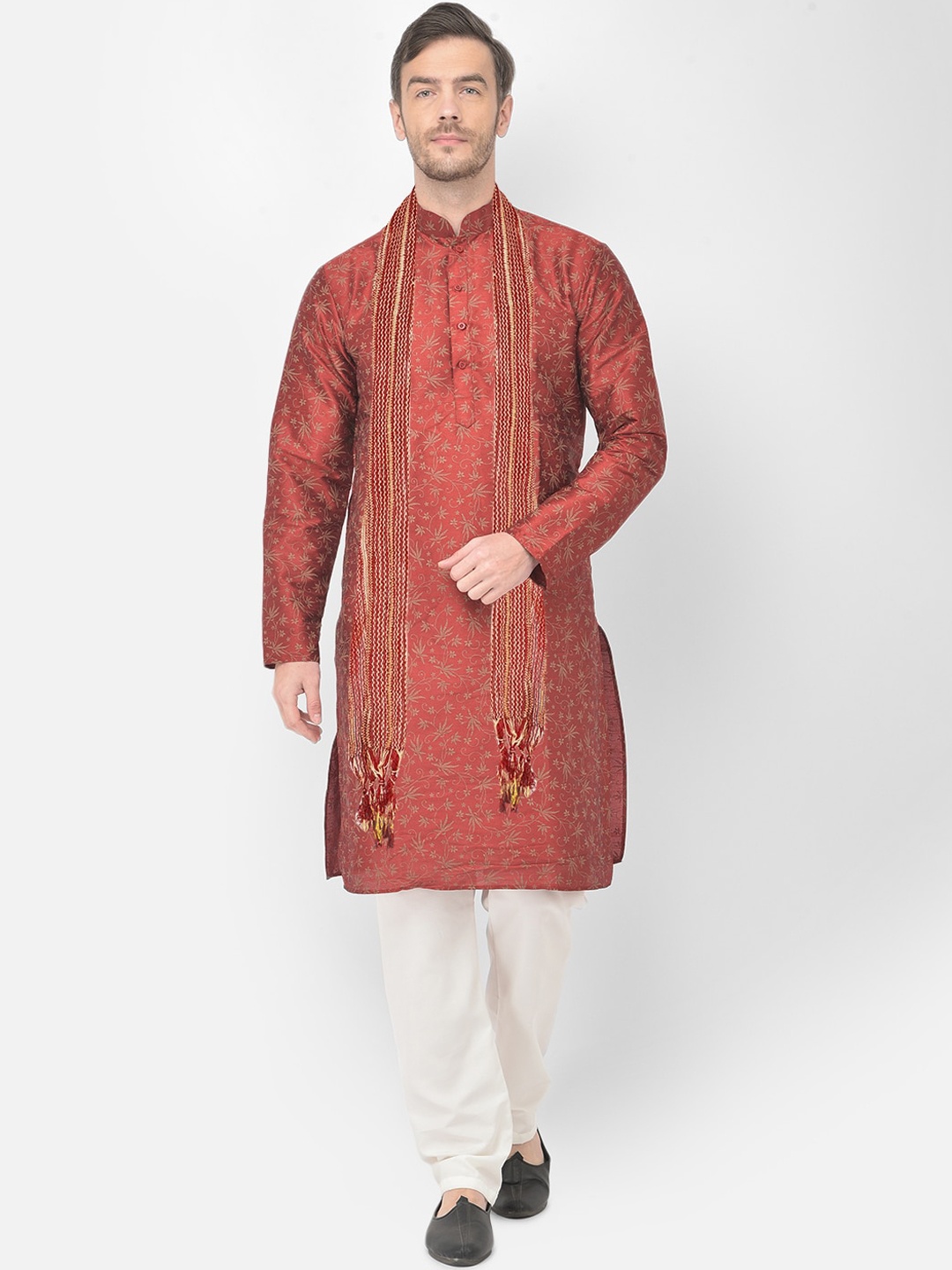 

SG LEMAN Men Maroon Ethnic Motifs Embroidered Raw Silk Kurta with Churidar
