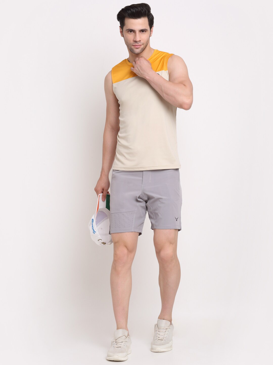 

Invincible Men Colorblocked Sleeveless Tee, Grey