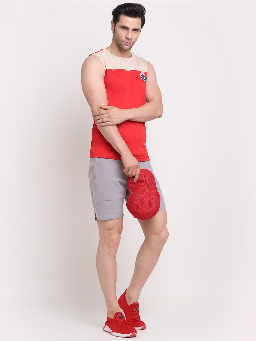 

Invincible Men Colorblocked Sleeveless Tee, Red