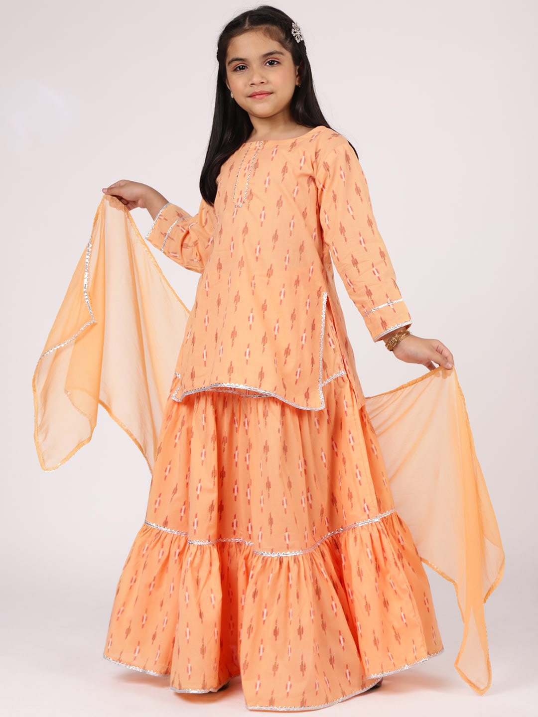 

Libas KIDS Girls Peach-Coloured Ethnic Motifs Printed Pure Cotton Kurti with Skirt & With Dupatta