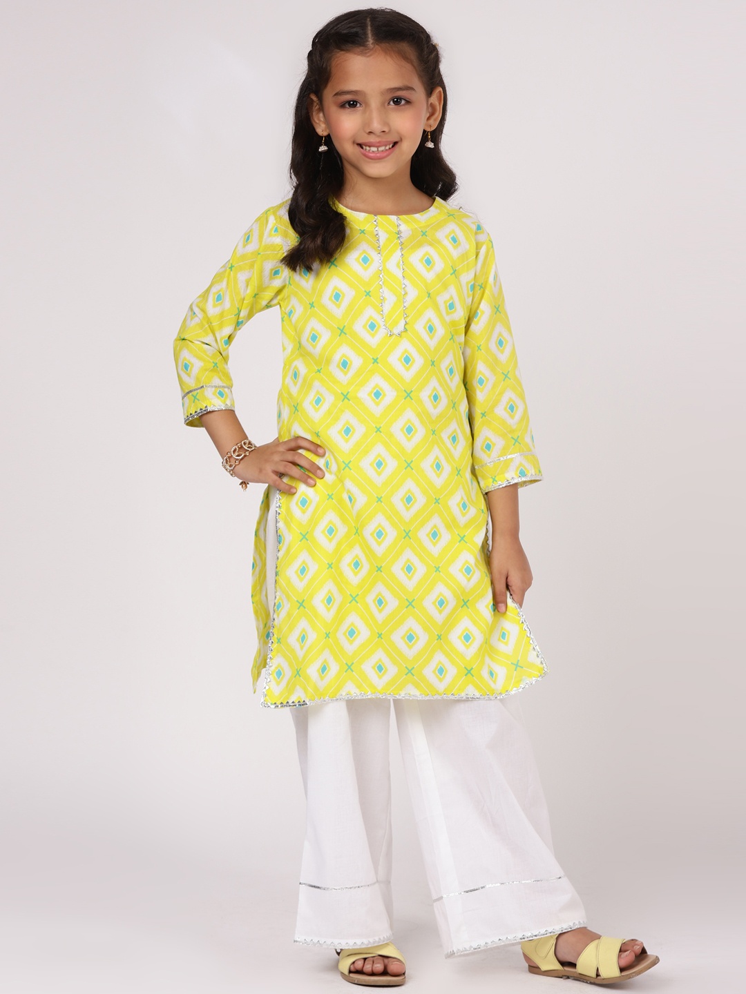 

Libas KIDS Girls Lime Green Printed Gotta Patti Pure Cotton Kurta with Palazzos