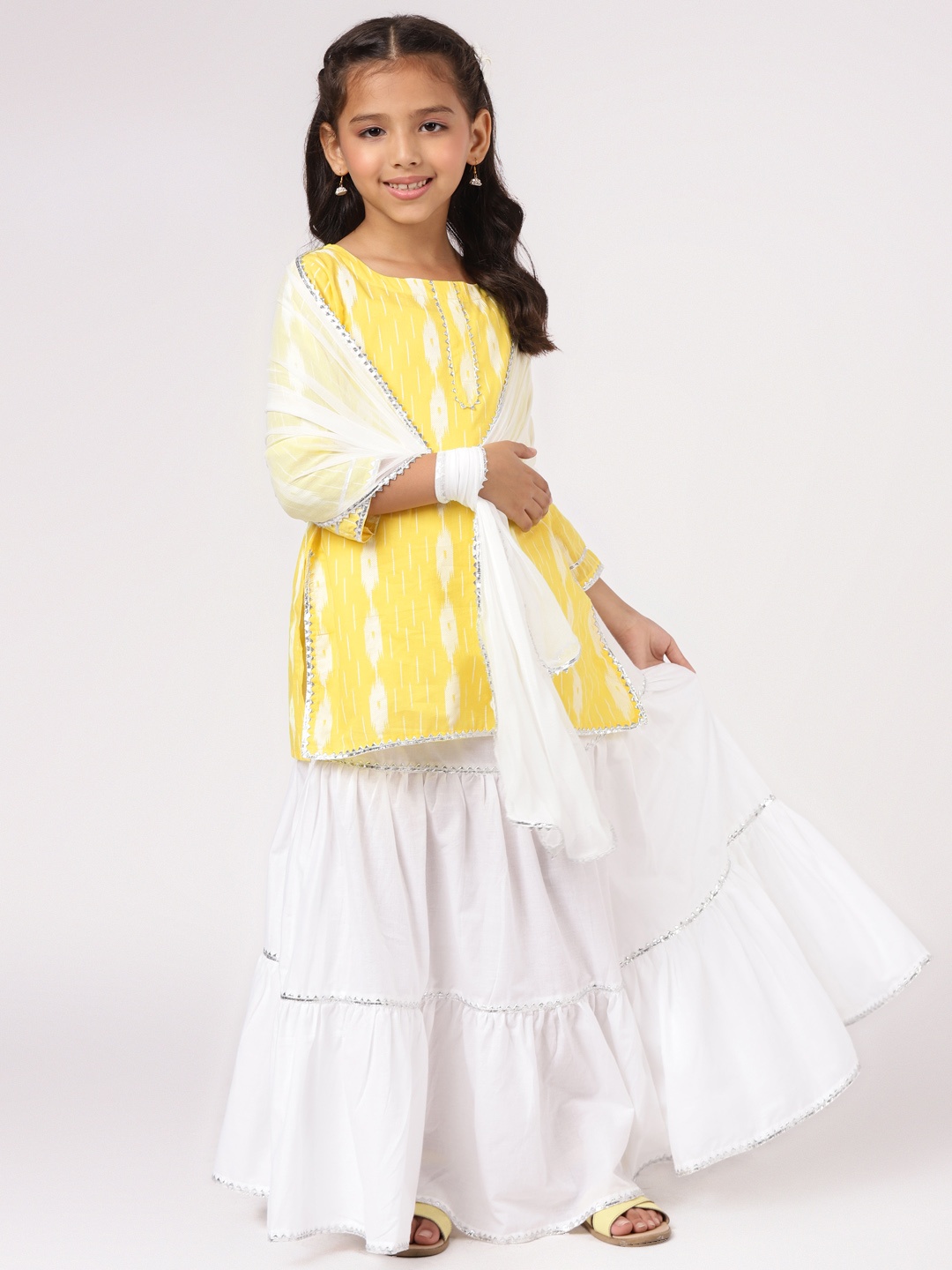 

Libas KIDS Girls Ethnic Printed Gotta Patti Pure Cotton Kurti with Skirt & Dupatta, Yellow
