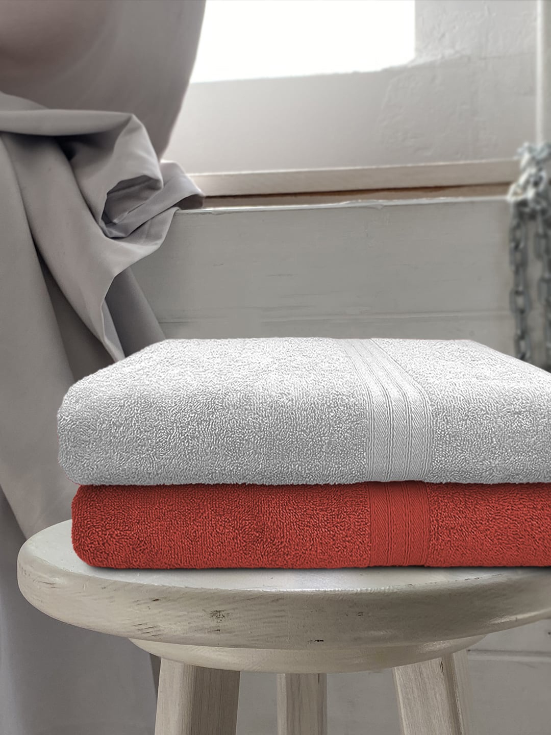 

Aura Set Of 2 Solid Cotton 500 GSM Bath Towels, White