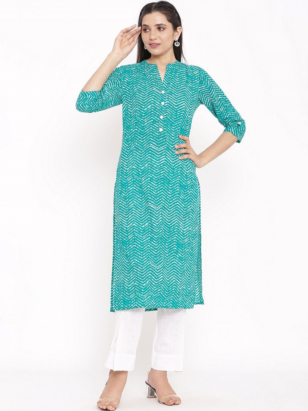 

Saart Bunaai Women Green Printed Pure Cotton Kurti with Trousers