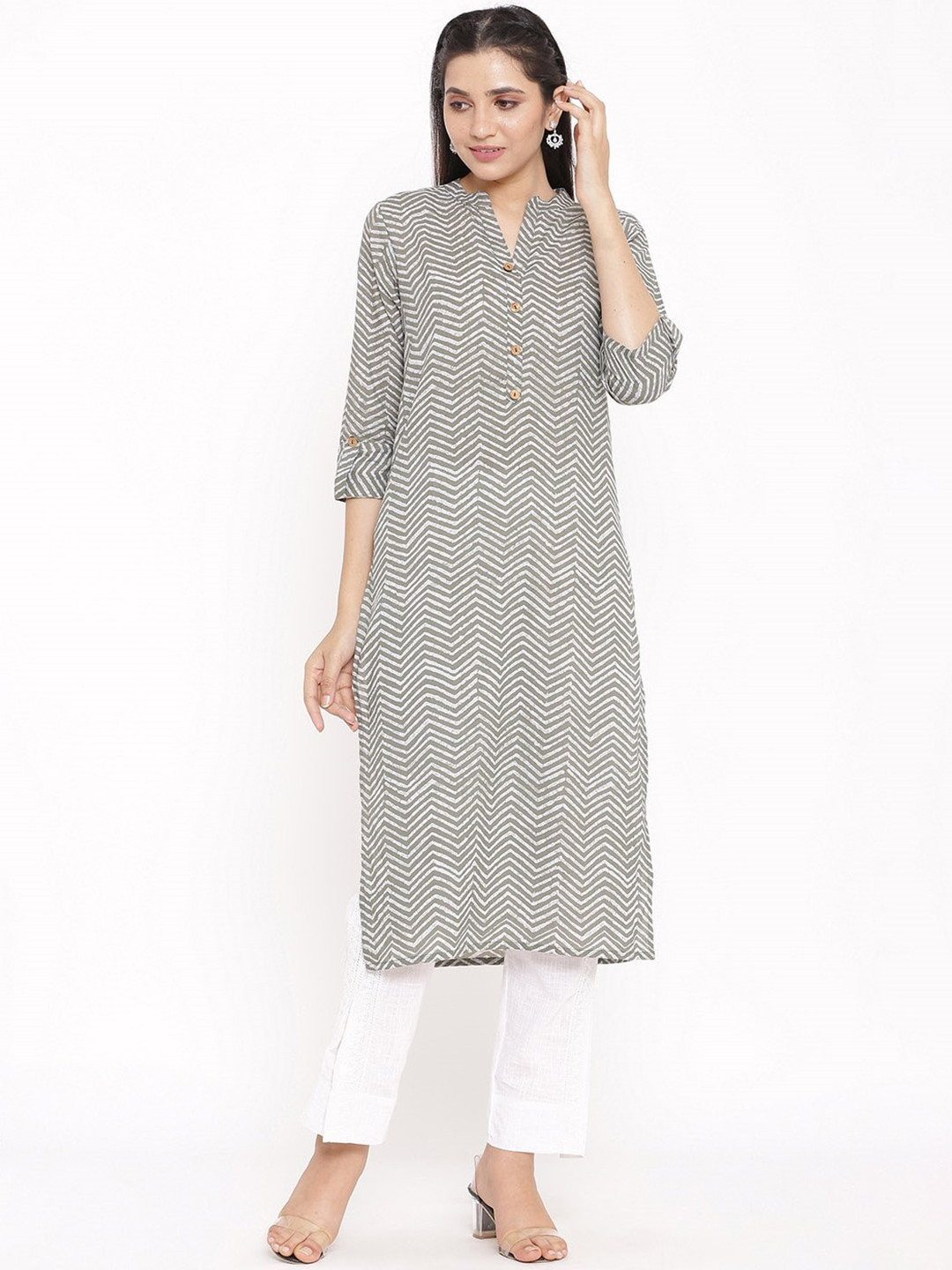 

Saart Bunaai Women Khaki Chevron Printed Anarkali Kurta