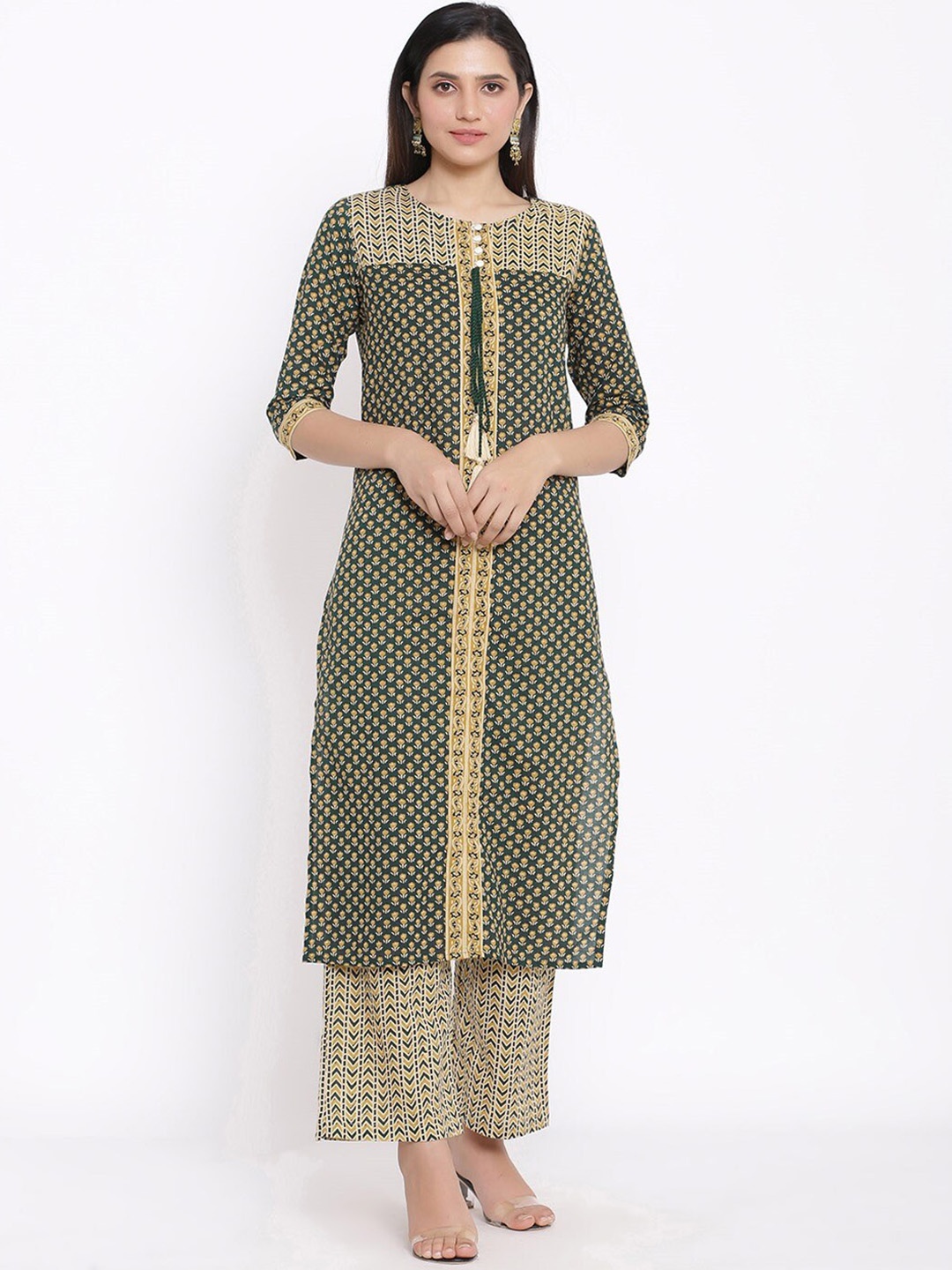

Saart Bunaai Women Green Printed Pleated Pure Cotton Kurti with Palazzos
