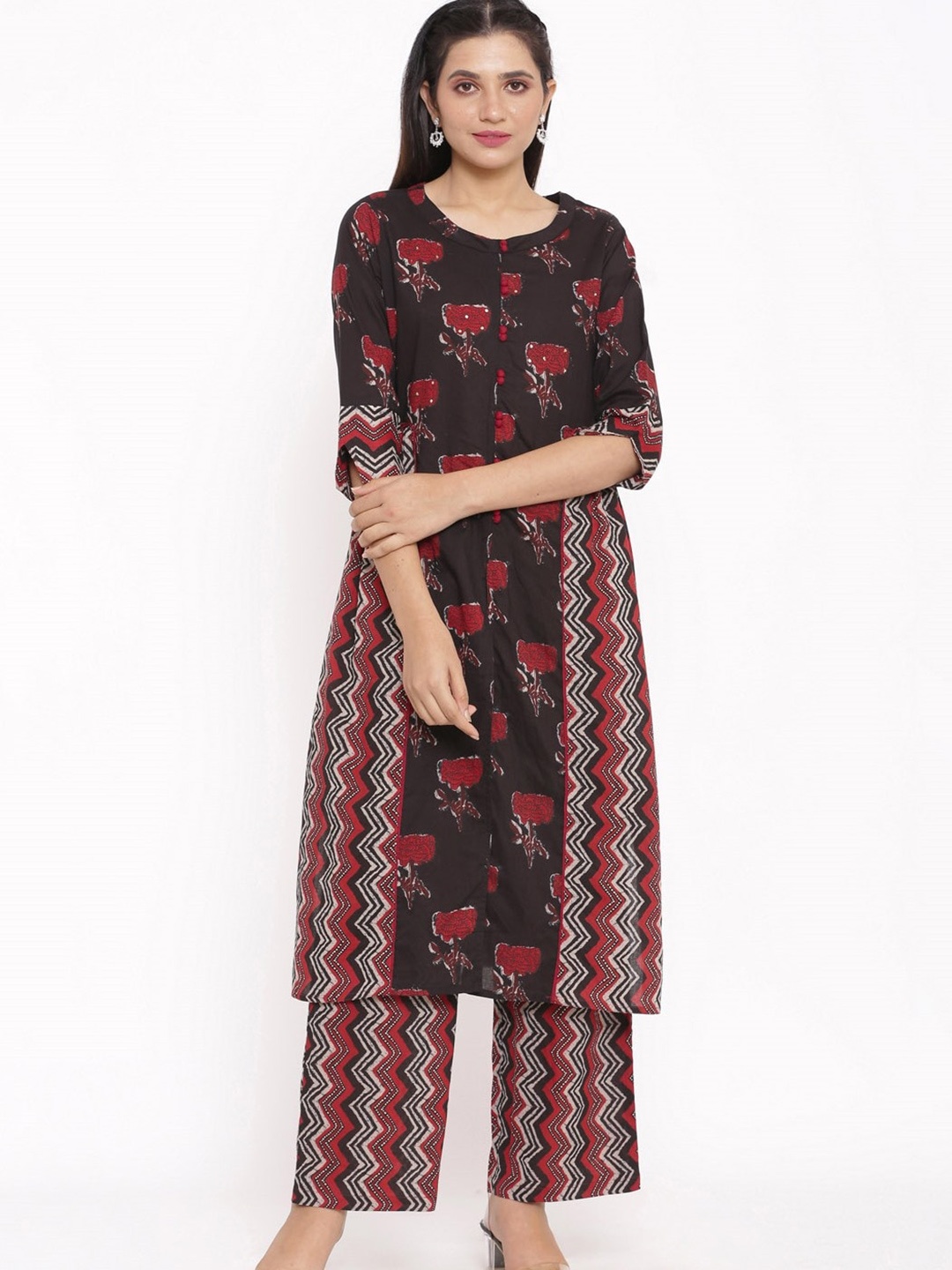 

Saart Bunaai Women Black Pure Cotton Kurta with Palazzos