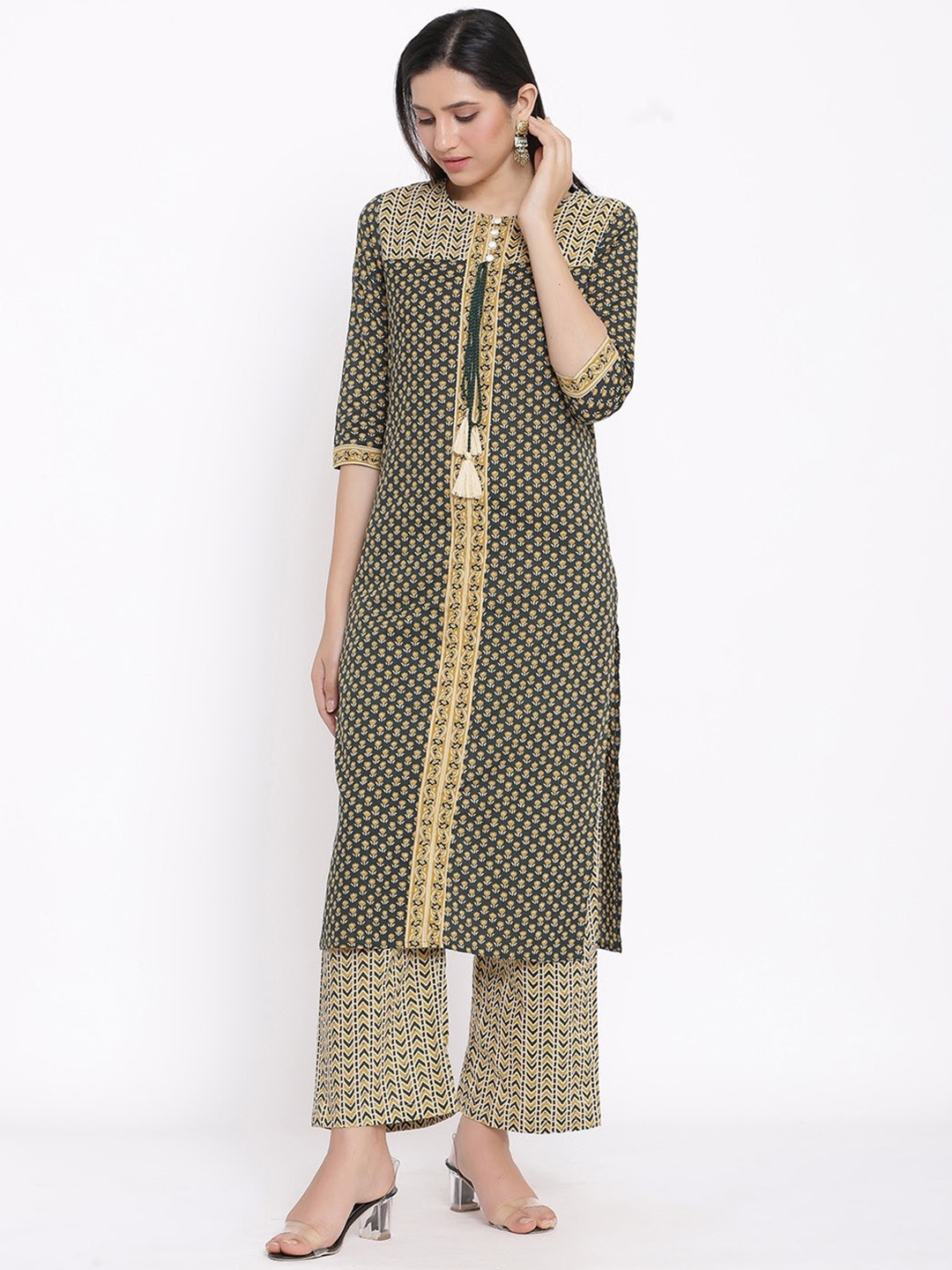 

Saart Bunaai Women Green Printed Pleated Pure Cotton Kurti with Skirt