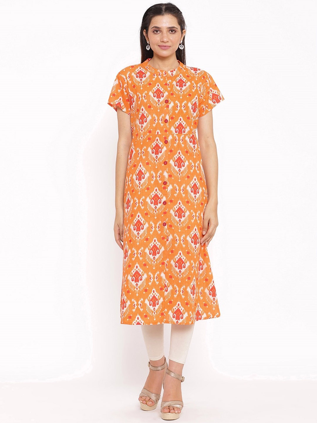 

Saart Bunaai Women Orange Floral Printed Thread Work Kurta