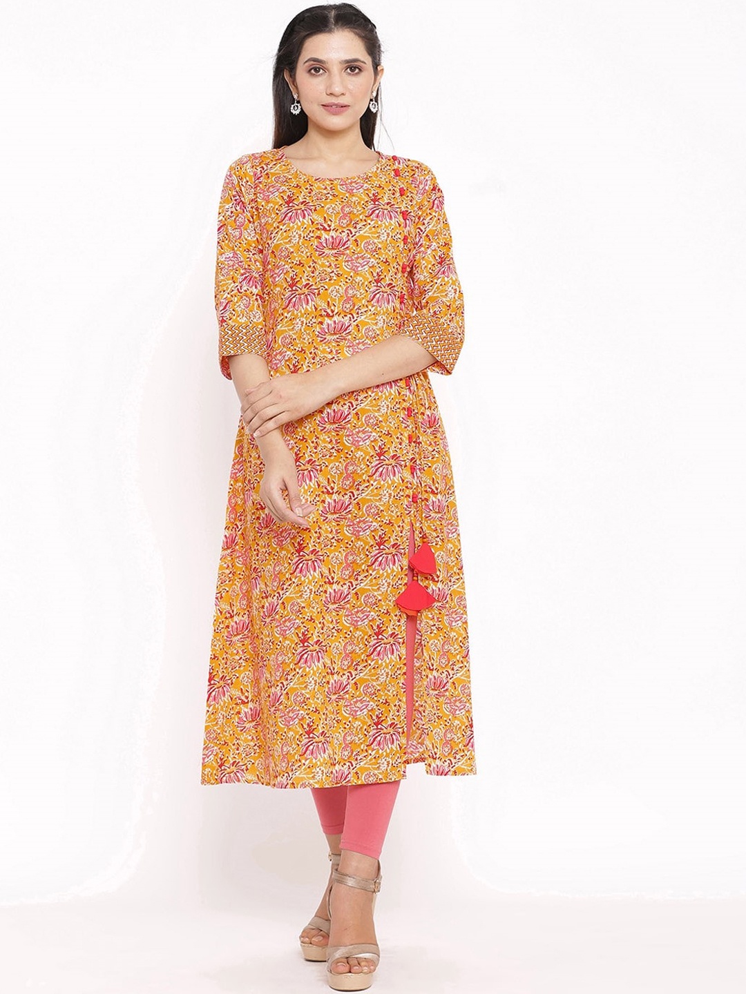 

Saart Bunaai Women Orange Floral Printed Flared Sleeves Mirror Work Kurta