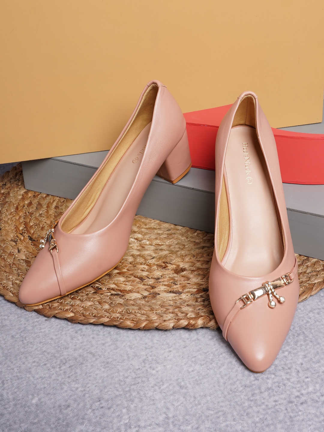 

HEELSNFEELS Peach-Coloured Party Kitten Pumps