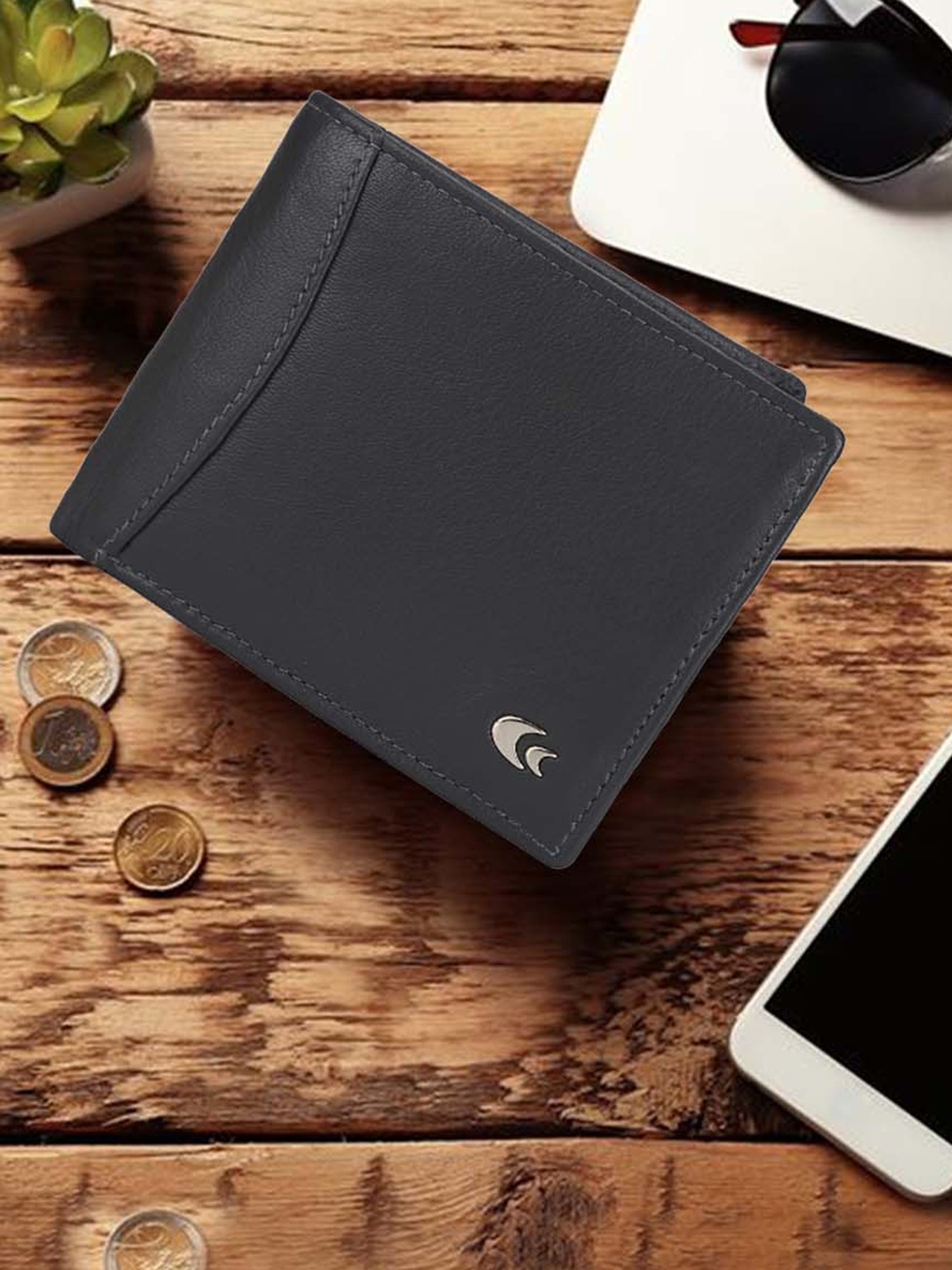 

Allen Cooper Men Grey Leather Three Fold Wallet