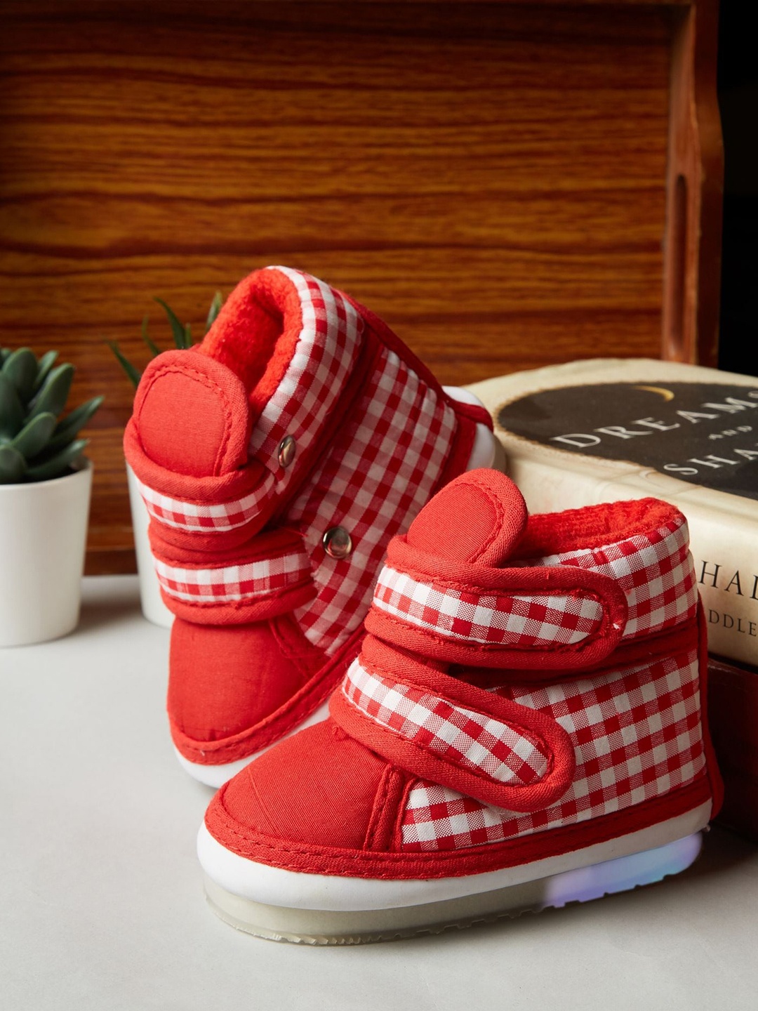 

CHiU Unisex Kids Red Printed Slip-On Sneakers