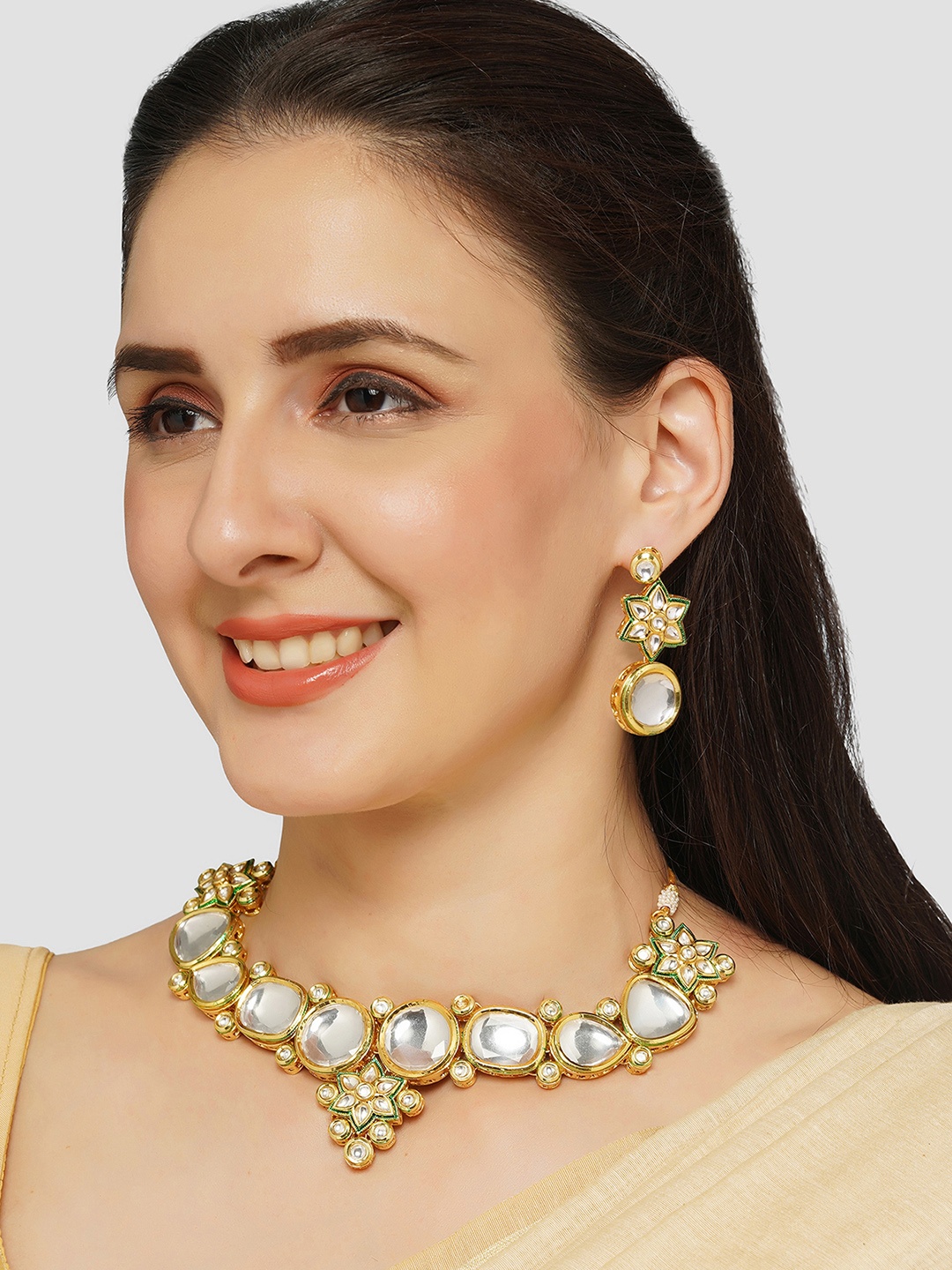 

AQUASTREET JEWELS Gold-Plated White Kundan-Stone-Studded Jewellery Set