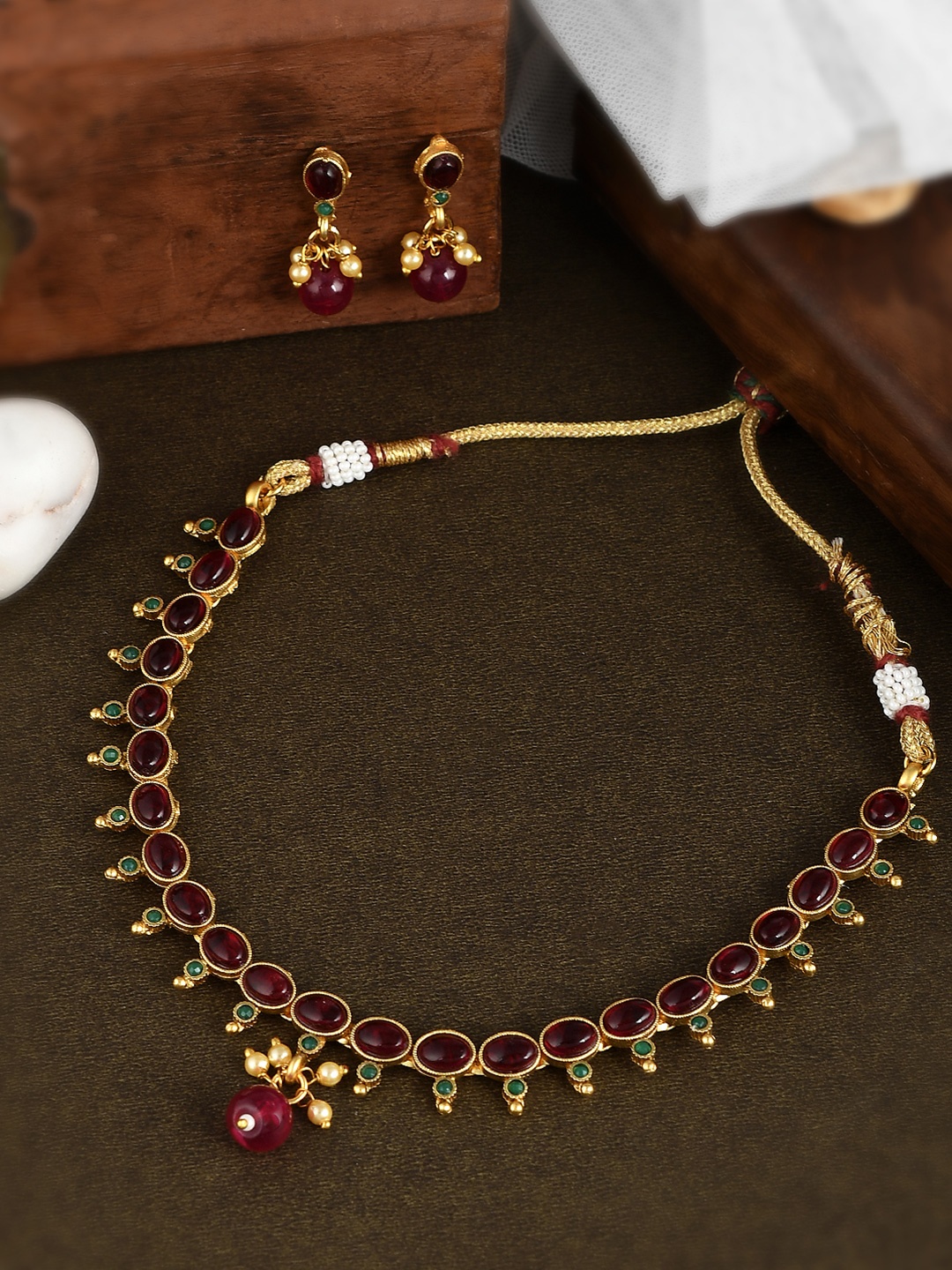 

AQUASTREET JEWELS Gold Plated Red Oval Stone Necklace Set