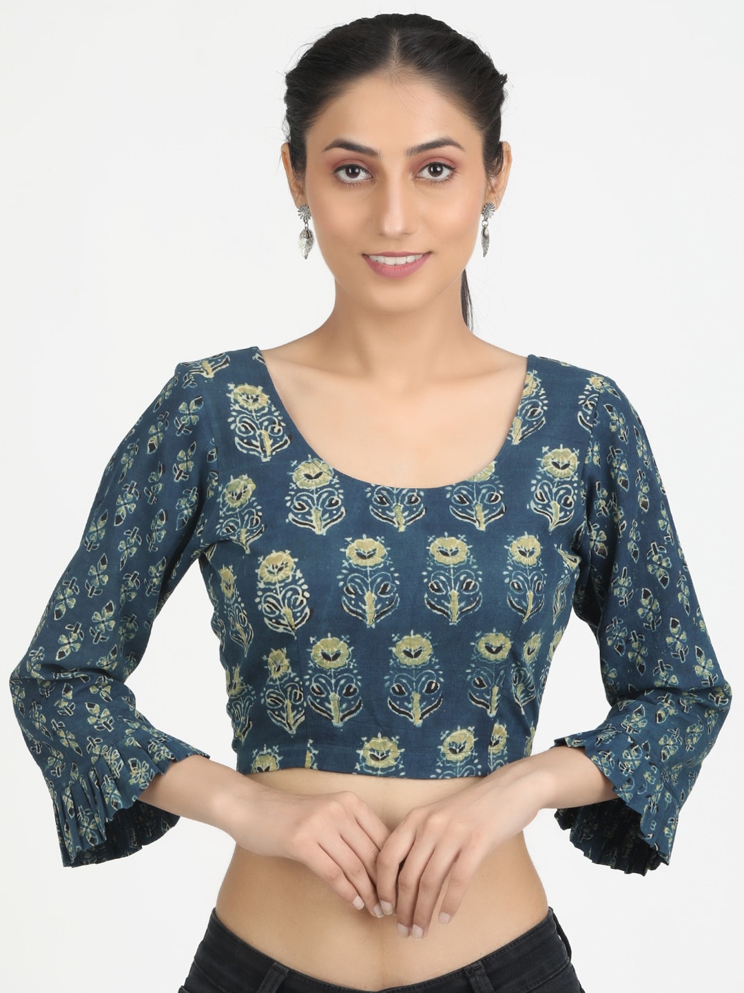 

Llajja Women Turquoise Blue Printed Cotton Saree Blouse