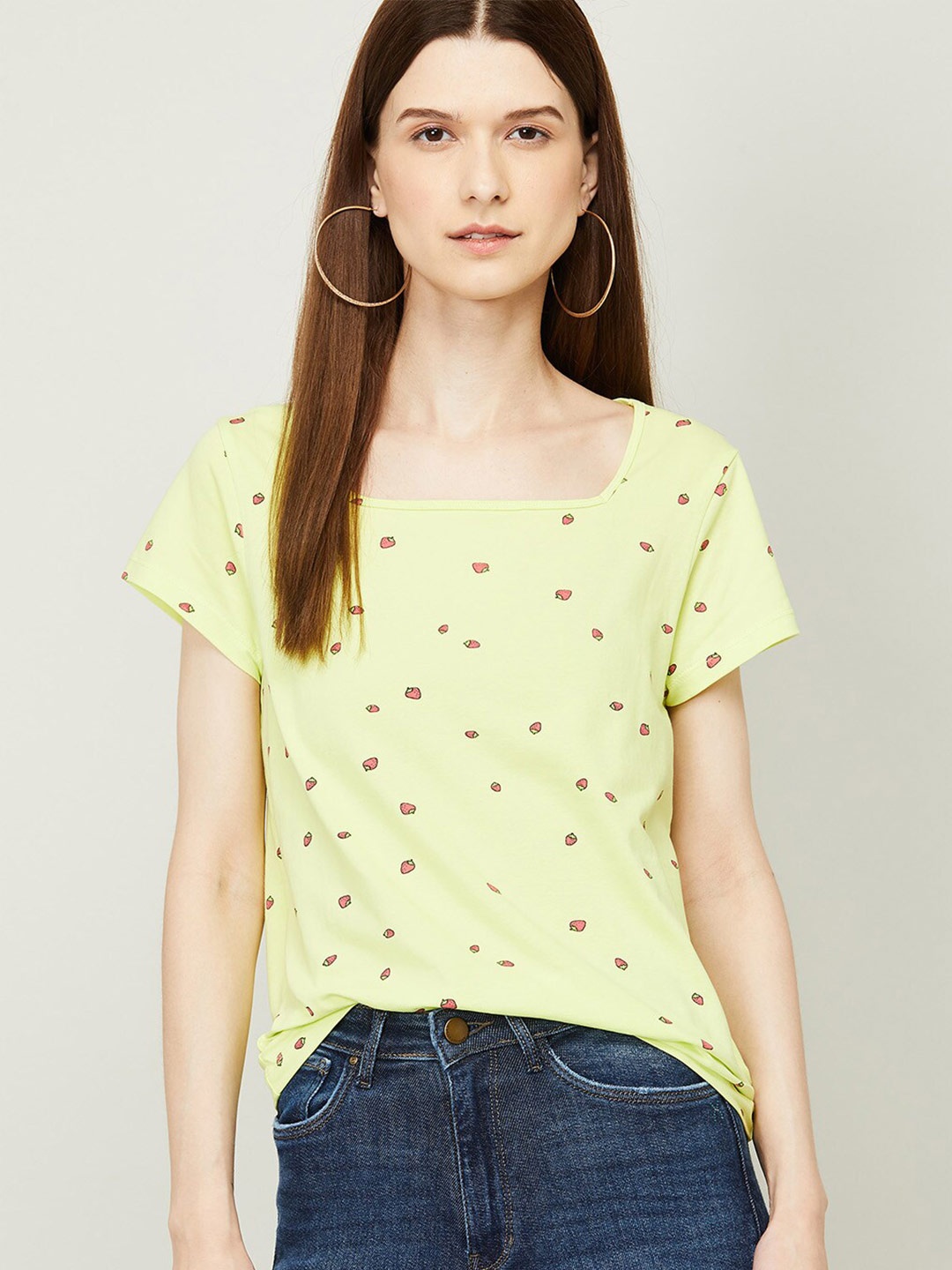

Fame Forever by Lifestyle Yellow Print High-Low Top