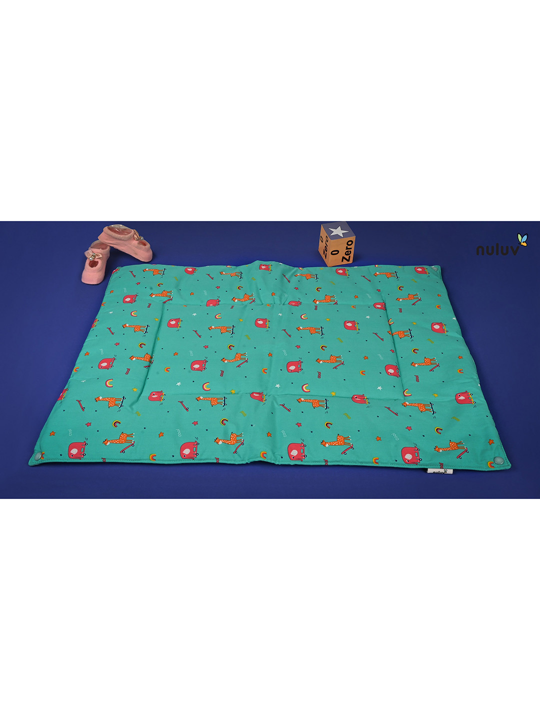 

Nuluv Kids Green Printed Organic Cotton Plastic Base Diaper Mat