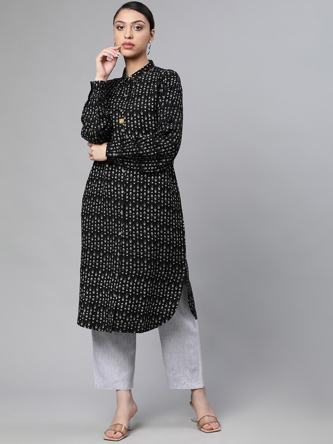 

Linen Club Woman Women Black Geometric Printed Thread Work Kurta