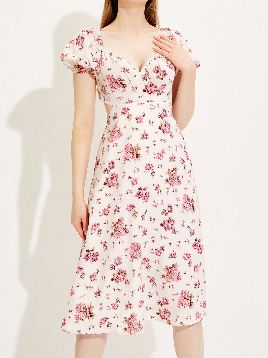 

URBANIC Pink Floral A-Line Dress