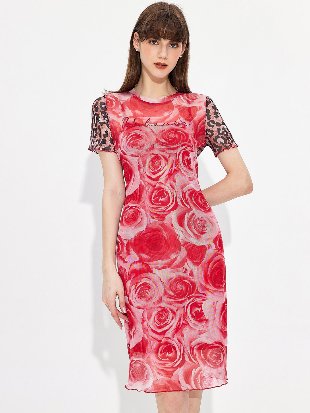 

URBANIC Women Red Floral Printed Sheath Dress