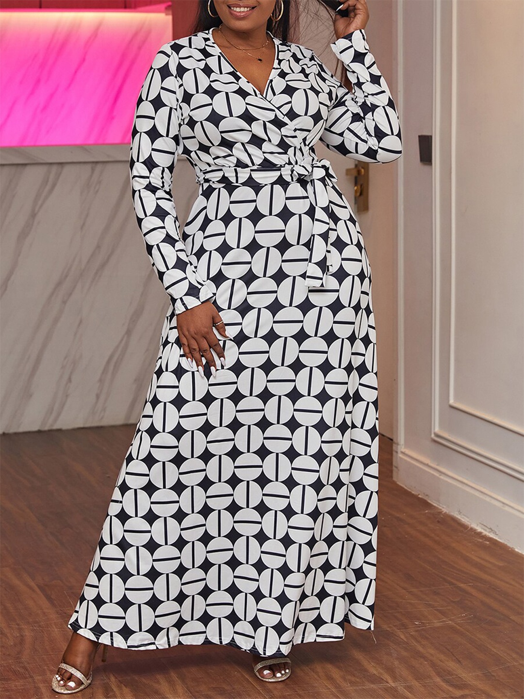 

URBANIC White Maxi Midi Dress