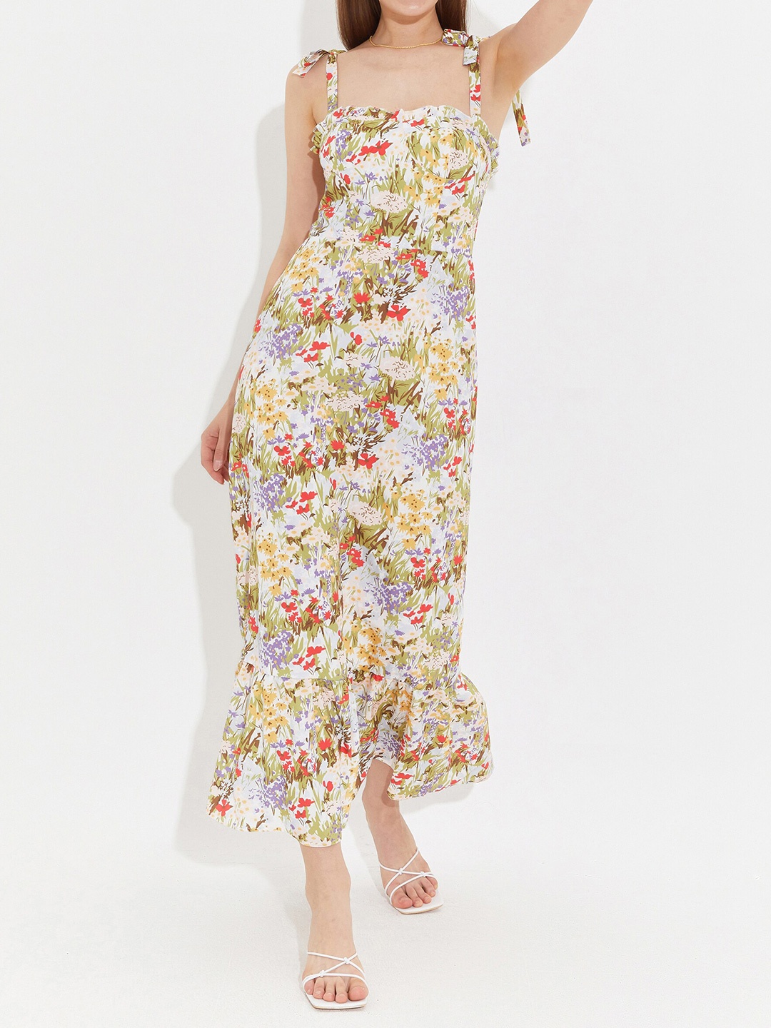 

URBANIC Women Cream & Green Floral Printed Maxi Dress