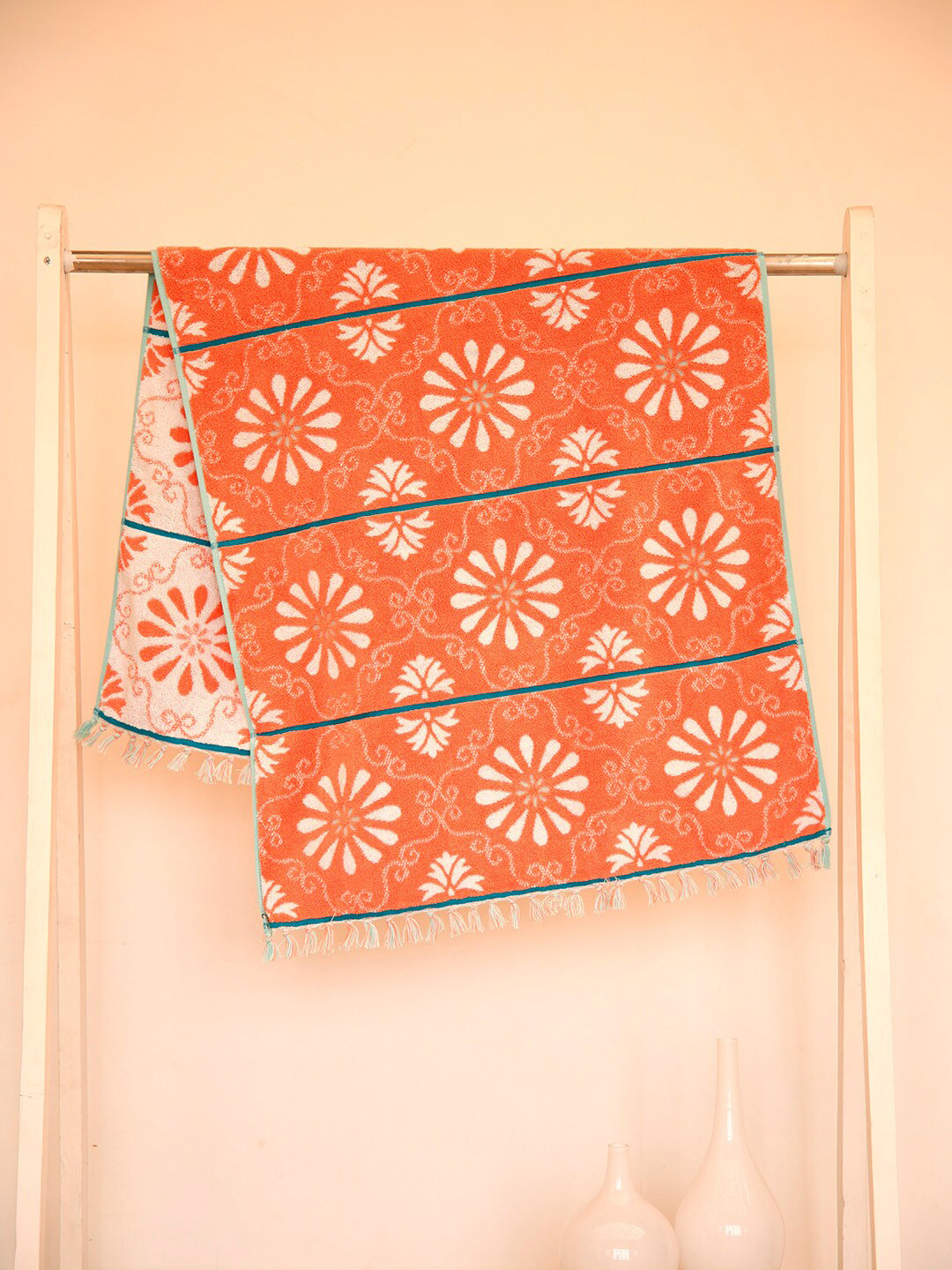 

Ariana Orange Printed 600 GSM Reversible Cotton Bath Towels