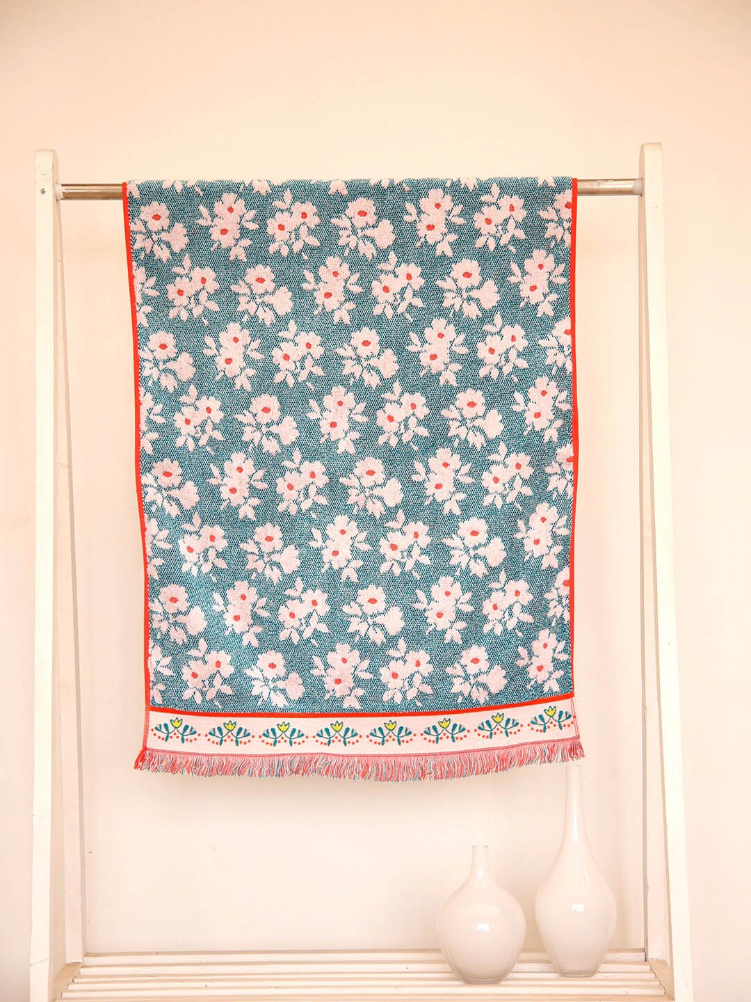 

Ariana Blue Printed 500 GSM Reversible Bath Towel